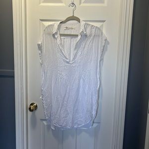 Naftul white sleeveless shirt